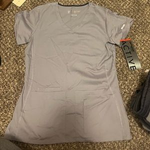 Greys anatomy scrub top in light gray!
